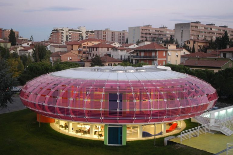 La Bibliothèque municipale Sandro Penna à  Pérouse – Italie